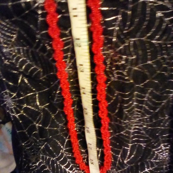twisted triple strand red bead necklace - Picture 4 of 4